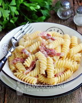Макароны с соусом карбонара