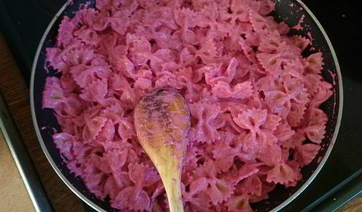 паста розовые бабочки