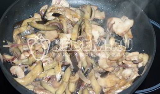 паста с грибами и баклажанами