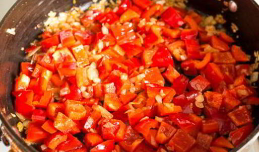 паста с курицей и томатно-сливочным соусом