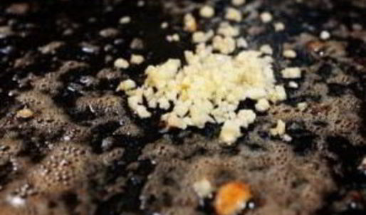 паста с курицей, помидорами и шпинатом