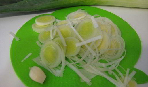 паста с шампиньонами и луком-пореем