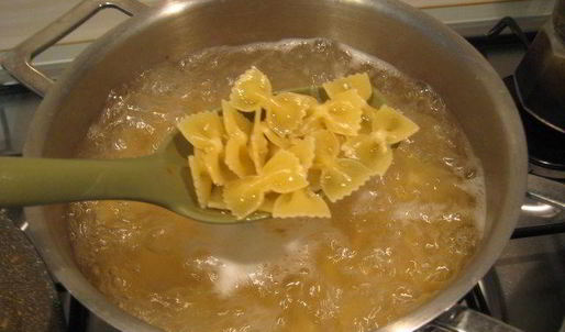 паста с шампиньонами и луком-пореем