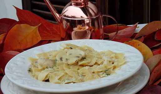 паста с шампиньонами и луком-пореем