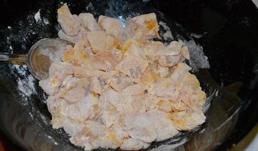 спагетти с курицей в сливочном соусе