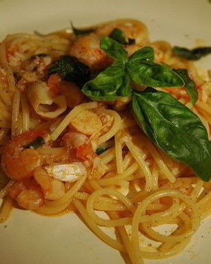 Спагетти в рыбном соусе