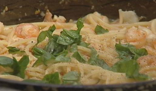 спагетти в рыбном соусе