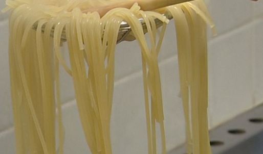 спагетти в рыбном соусе