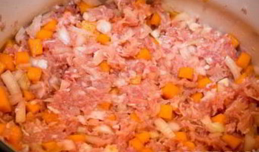 манты с тыквой и мясом