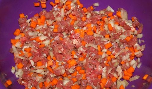 манты в мантоварке