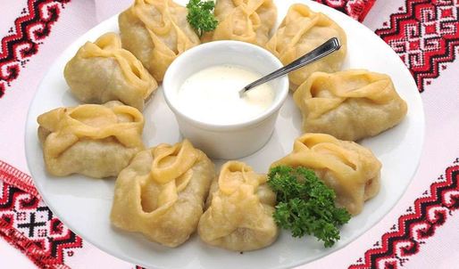 манты в мантоварке