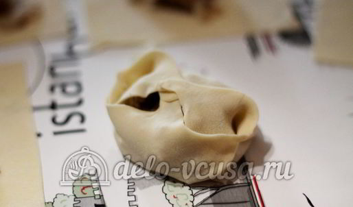 манты в мультиварке