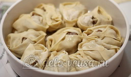 манты в мультиварке