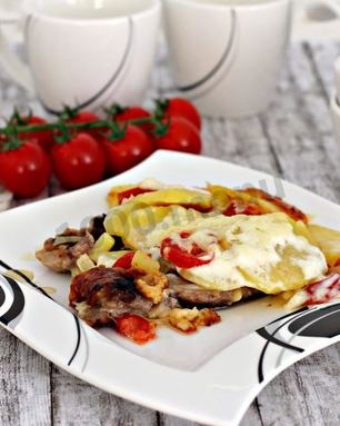 Мясо по-французски в мультиварке с картофелем