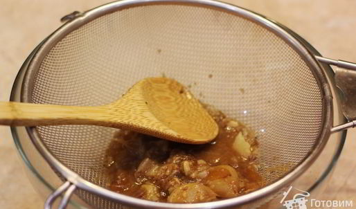 баранина с чесноком и белым вином