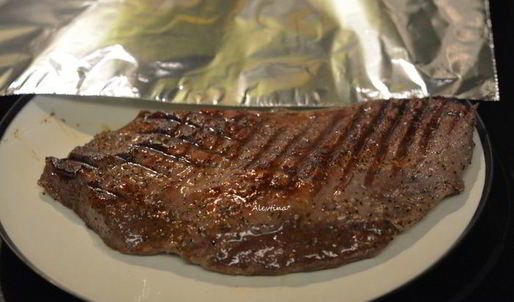 говядина в красном винном соусе