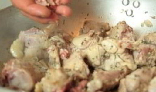 кролик жареный на сковороде