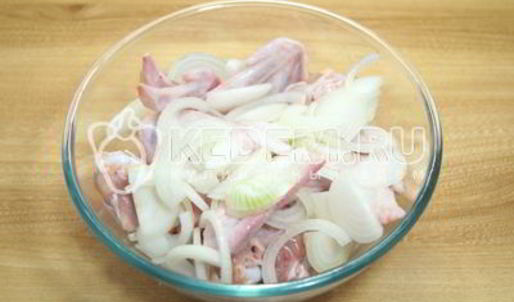 крылышки на решетке на углях