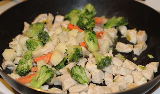 куриная грудка с овощами