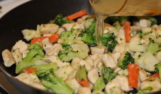 куриная грудка с овощами