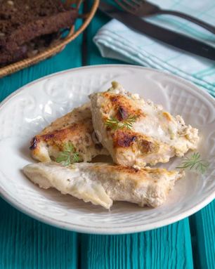 Куриная грудка в кефире в духовке