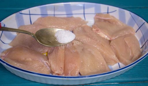 куриная грудка в кефире в духовке