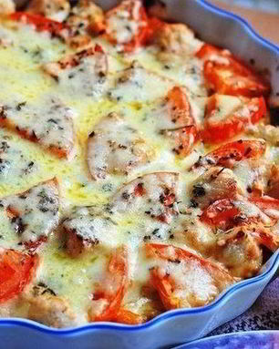 Куриное филе с овощами и сыром