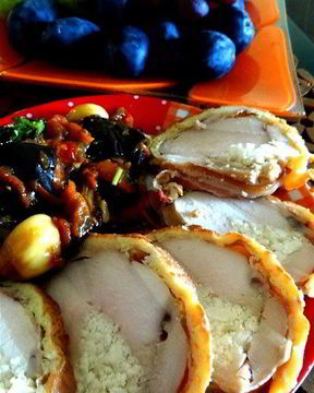 Куриные грудки, фаршированные рокфором, с медом