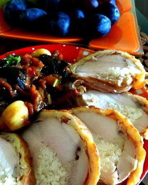 Куриные грудки, фаршированные рокфором, с медом