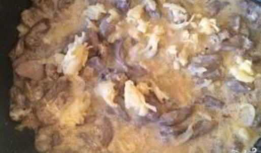 куриные сердечки со сметаной