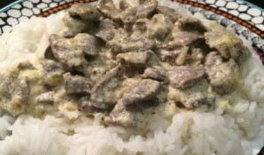 куриные сердечки со сметаной