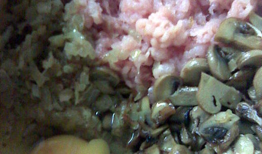 курица фаршированная блинами