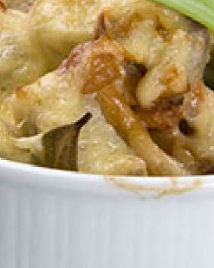 Мясо с грибами и сыром