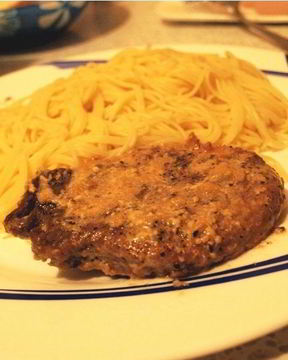 Мясо в чесночном соусе