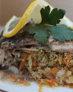 Сазан, фаршированный капустой и икрой