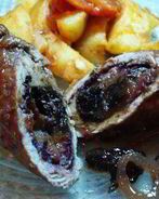 Свинина, фаршированная сливами