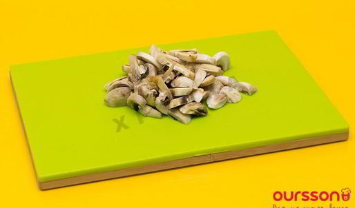 свинина обжаренная в шампиньонах со сливками