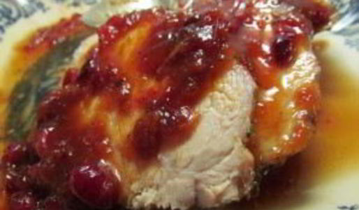 свинина в брусничном соусе