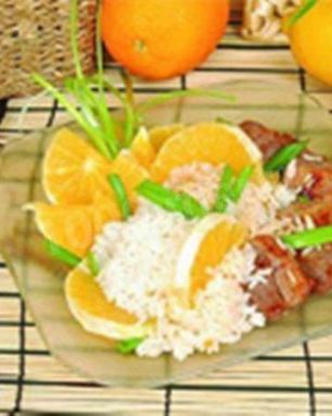 Свинина жареная с рисом и апельсинами