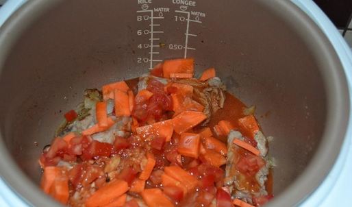 тушеные свиные ребрышки в мультиварке