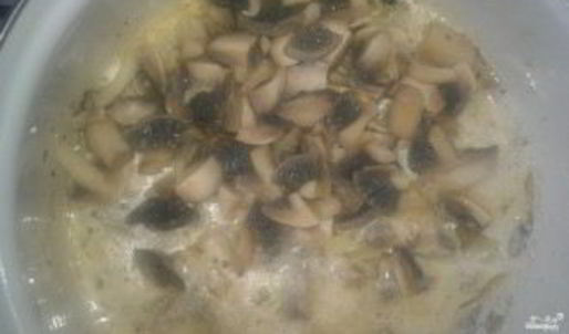 язык, тушенный в сметане