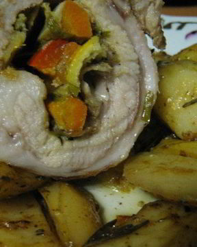 Запеченная свинина с овощами и розмарином