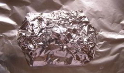 баклажаны на решетке на костре