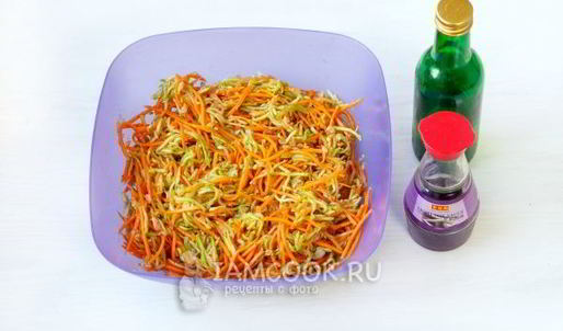 кабачки с морковью по-корейски