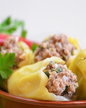 Перец фаршированный фаршем и рисом в мультиварке