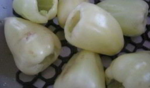 перец, фаршированный грибами