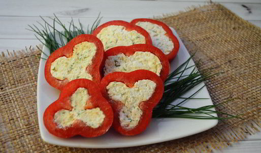 перец, фаршированный творогом