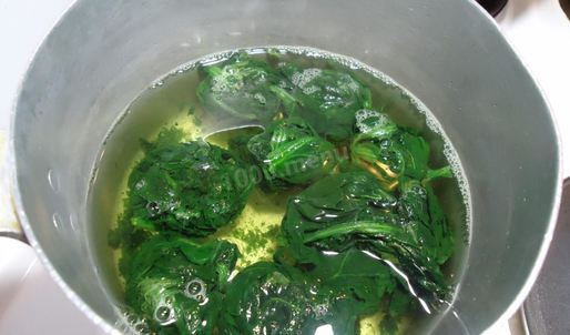 шпинат с яйцом в духовке