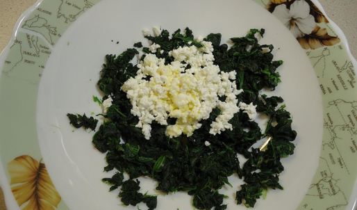 шпинат с яйцом в духовке