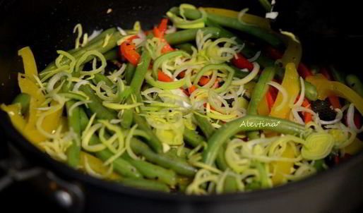 зеленая фасоль со сладким перцем